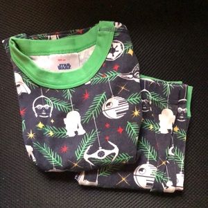 Hanna Andersson Star Wars Christmas Holiday Pajama set. Size 100 / 4T.